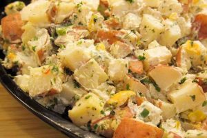 zdravý bramborový salát