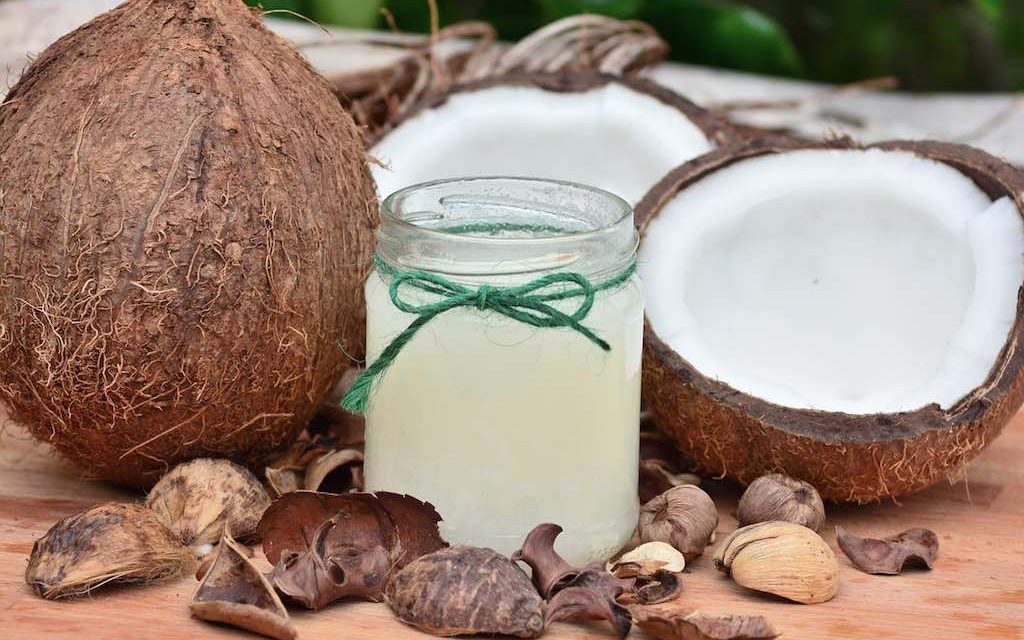 10 skvělých důvodů, proč byste měli používat kokosový olej každý den